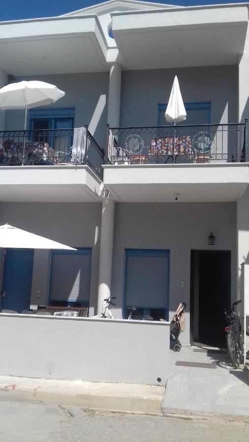 Kostas Family *